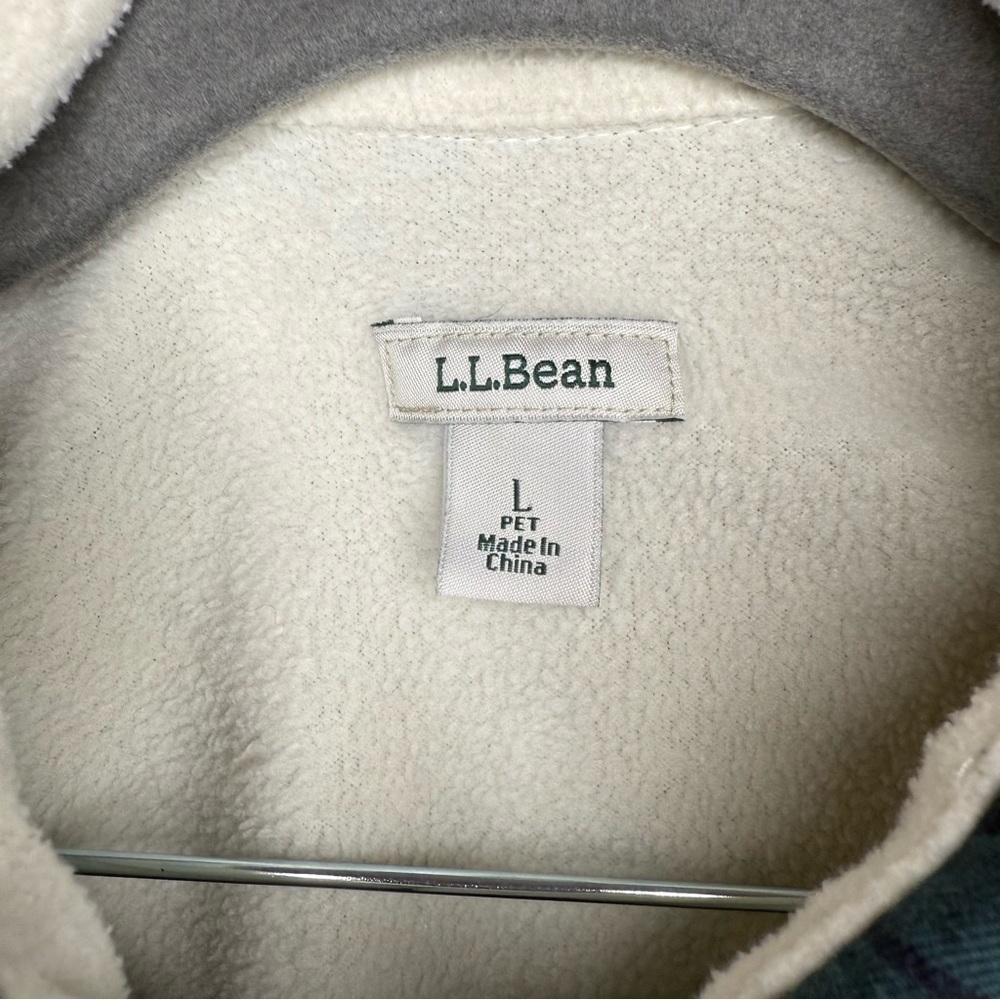 L.L. Bean Women's Fleece Lined Plaid Button Down Shirt - Navy and Green Size LP - Picture 2 of 6